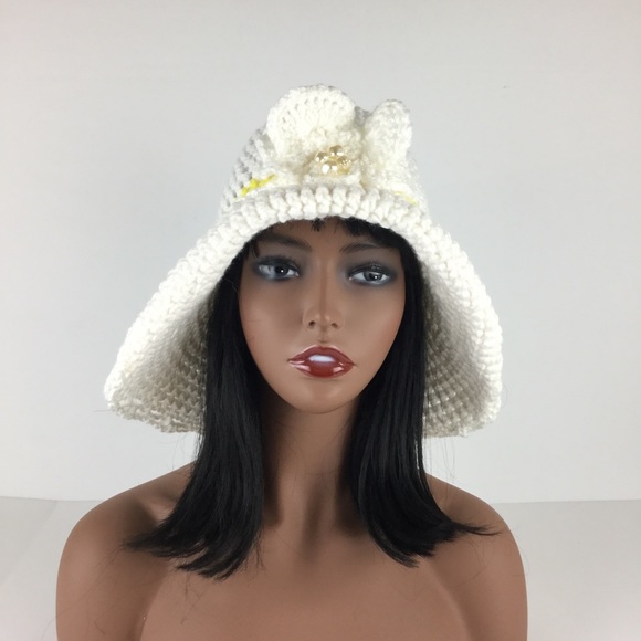 Handmade Crochet Women’s Elegant Hat - Picture 1 of 6